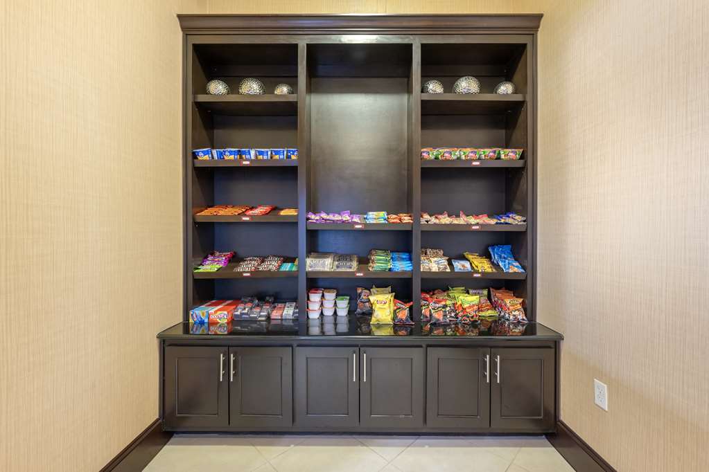 Фото Best Western Plus Midland Suites