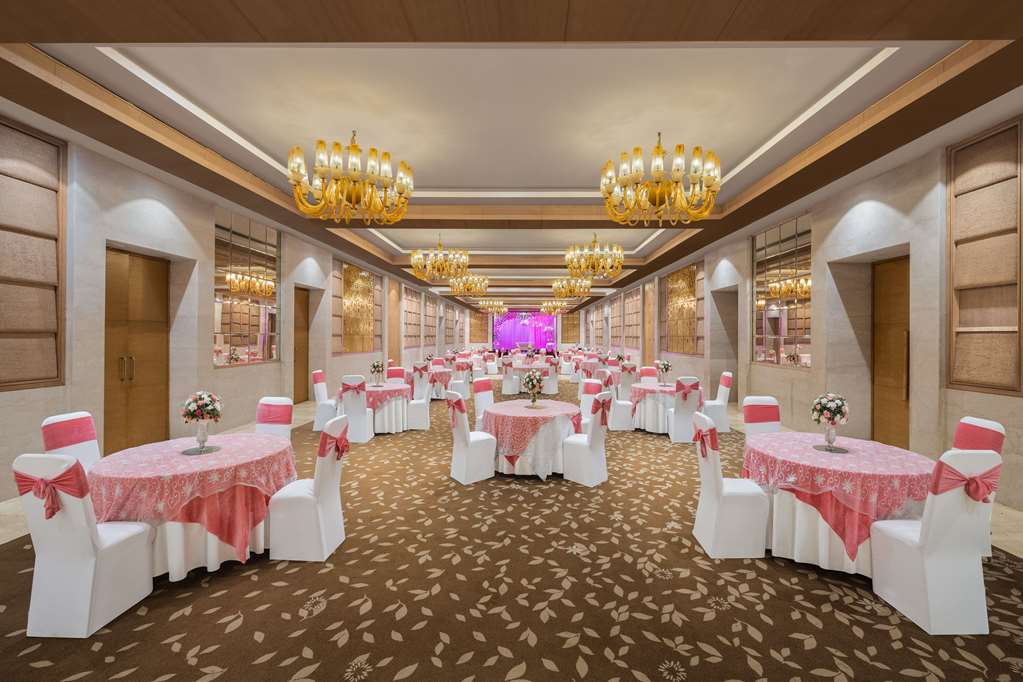 Фото Radisson Blu Hotel, New Delhi Dwarka