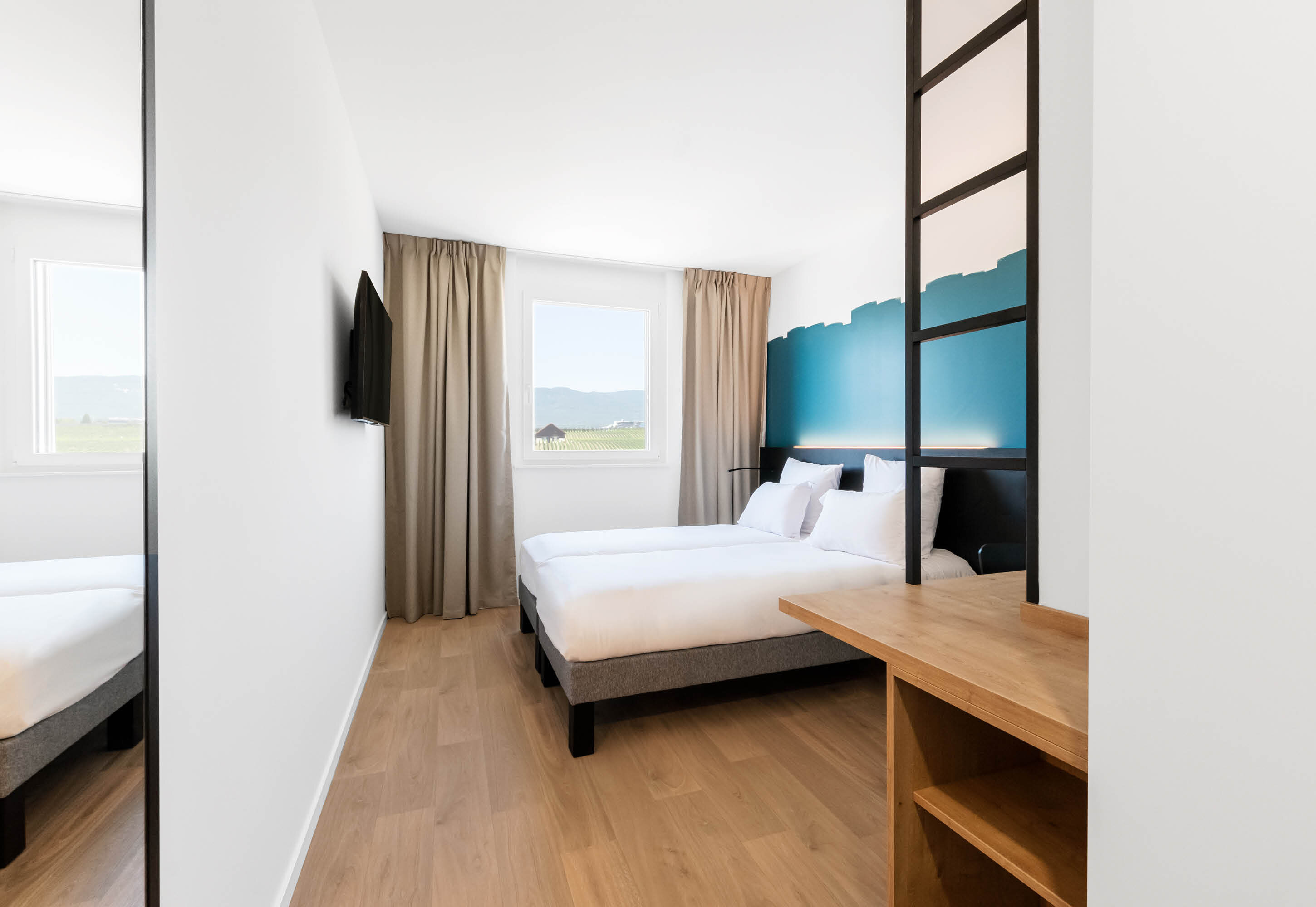 Фото B&b Hotel Nyon