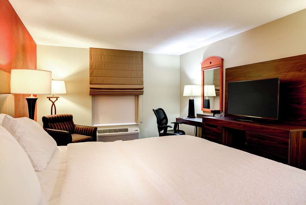 Фото Hampton Inn St. Joseph