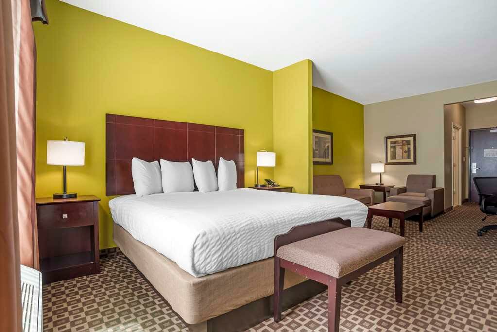 Фото Best Western Plus Chalmette Hotel