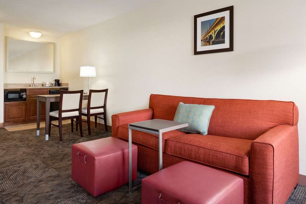 Фото Hampton Inn & Suites Detroit/Sterling Heights