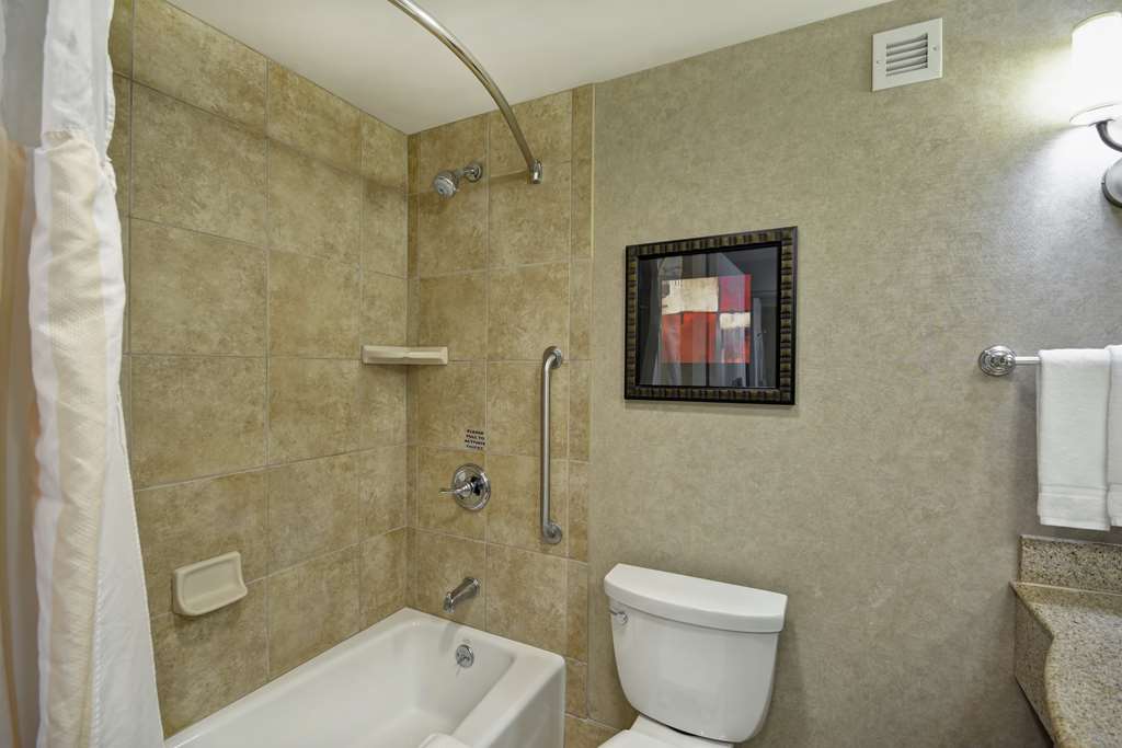 Фото Hilton Garden Inn Toledo Perrysburg
