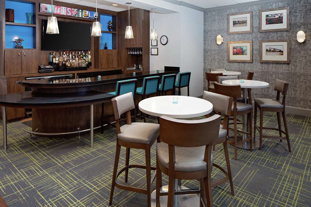 Фото Hampton Inn Louisville Downtown