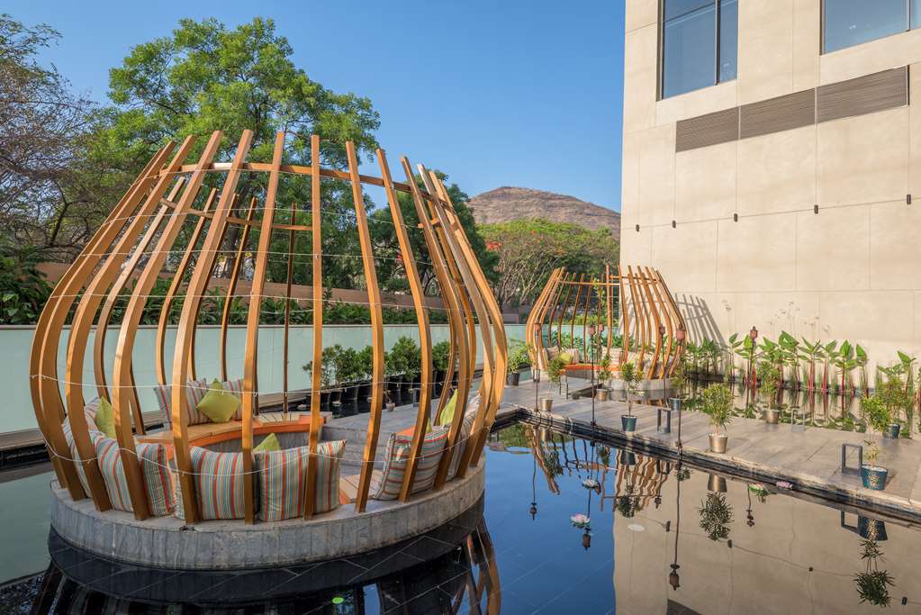 Фото Radisson Blu Hotel & SPA, Nashik