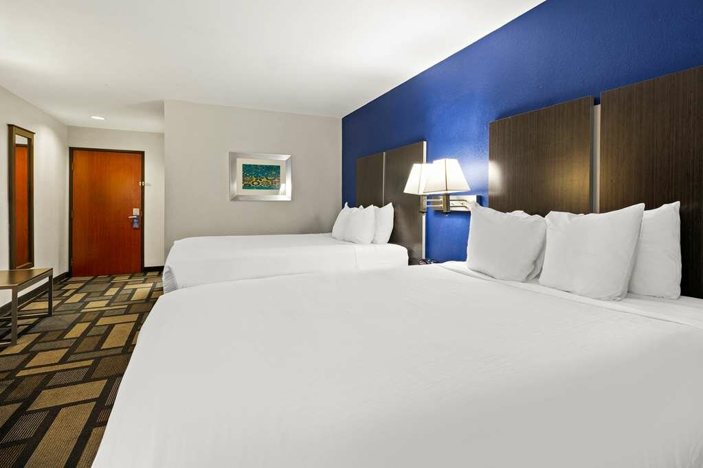 Фото Best Western Galleria Inn & Suites
