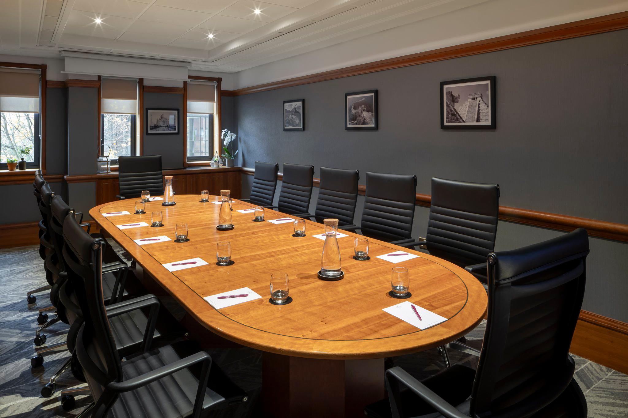 Фото Crowne Plaza Leeds, an Ihg Hotel
