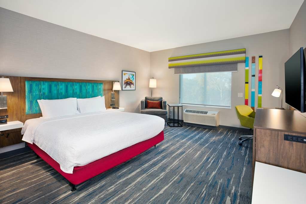Фото Hampton Inn by Hilton Paris