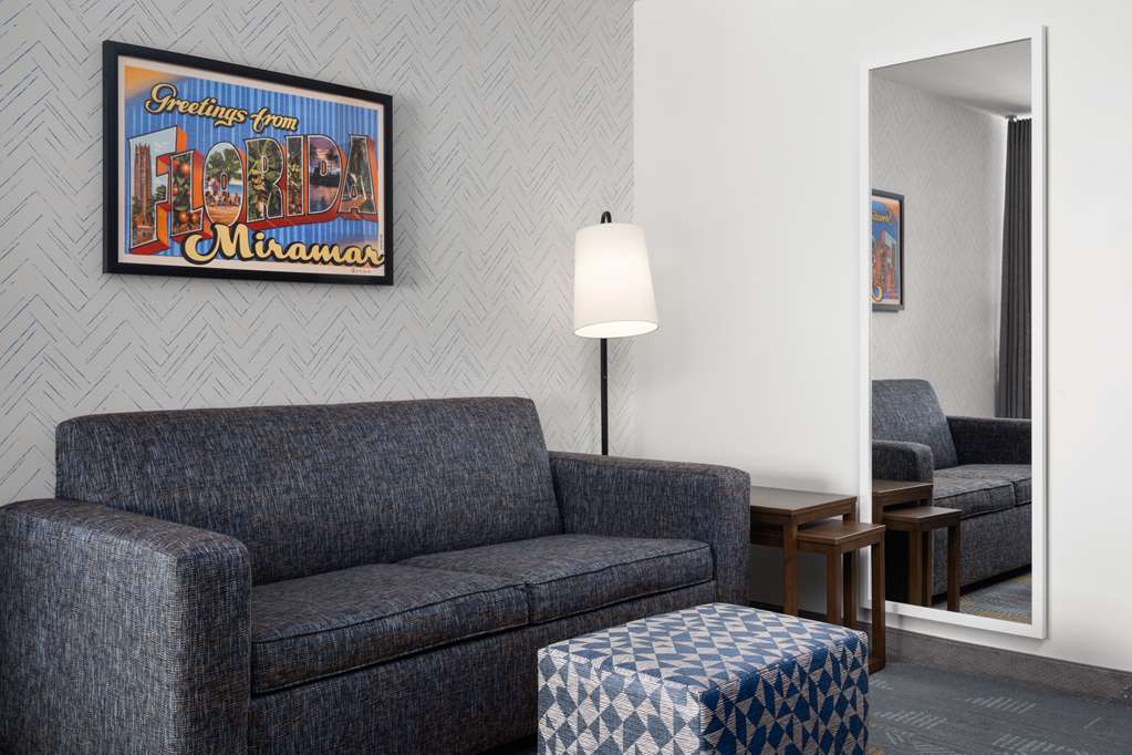 Фото Home2 Suites by Hilton Miramar Ft Lauderdale