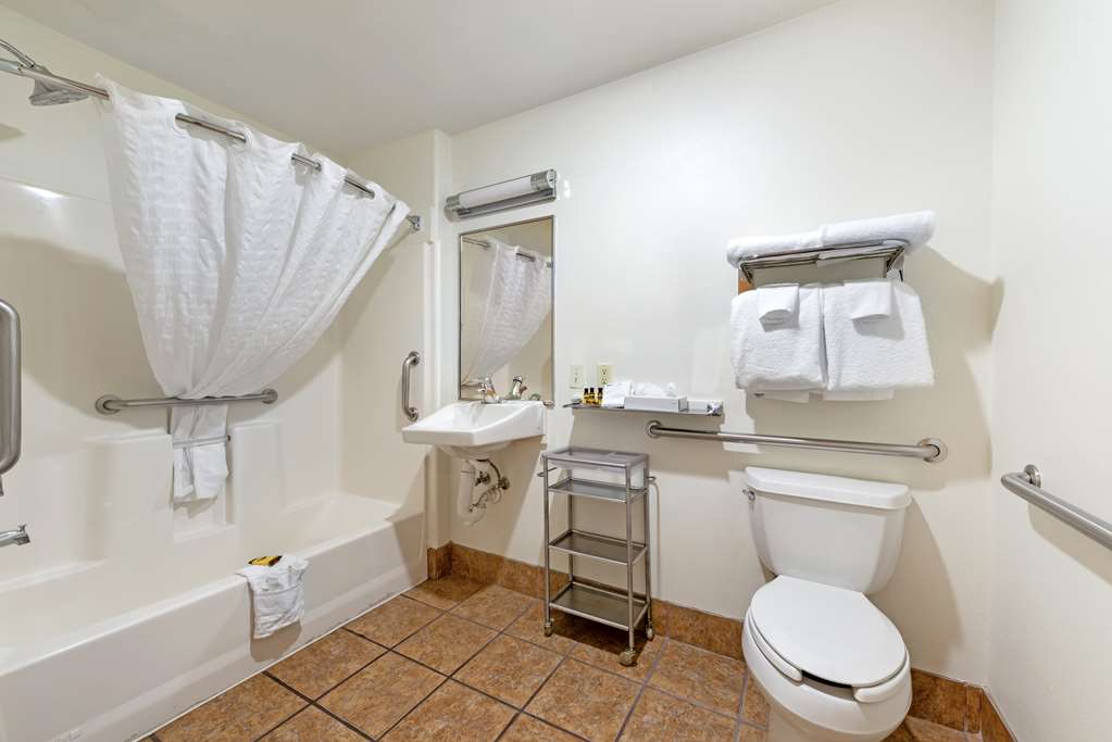 Фото Best Western Plus Eagleridge Inn & Suites