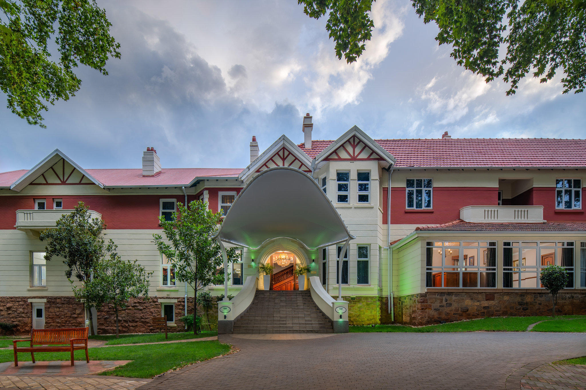 Фото Holiday Inn Johannesburg Sunnyside Park