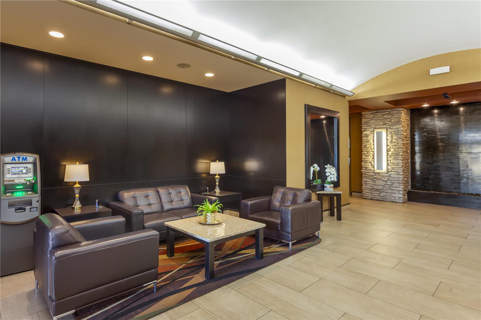 Фото Best Western Plus Sherwood Park