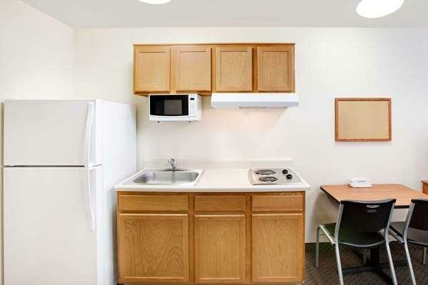 Фото WoodSpring Suites Midland