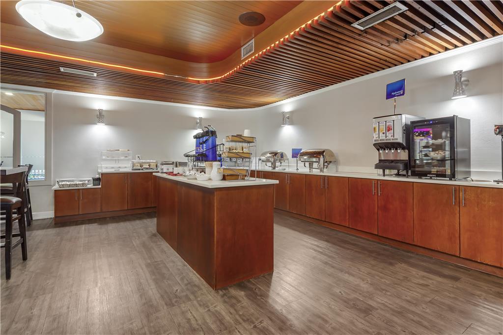 Фото Best Western Cedar Park Inn