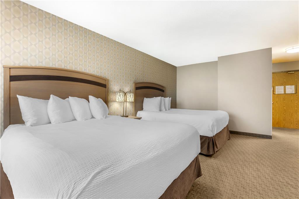 Фото Best Western Plus Country Meadows Inn