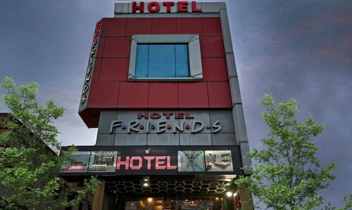 Oyo 8672 Hotel Friends
