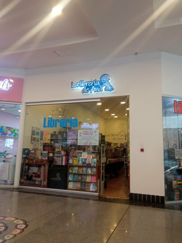 Bookstore La librería de Ana, Bogota, photo