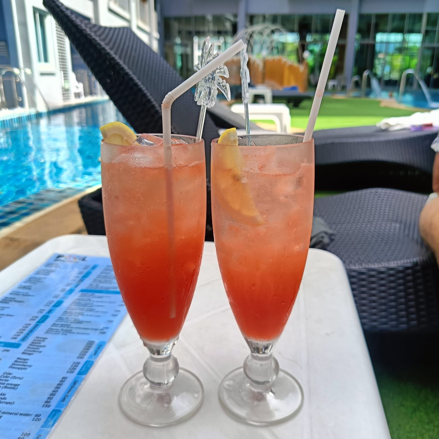 Фото Elite Suites Hotel Patong