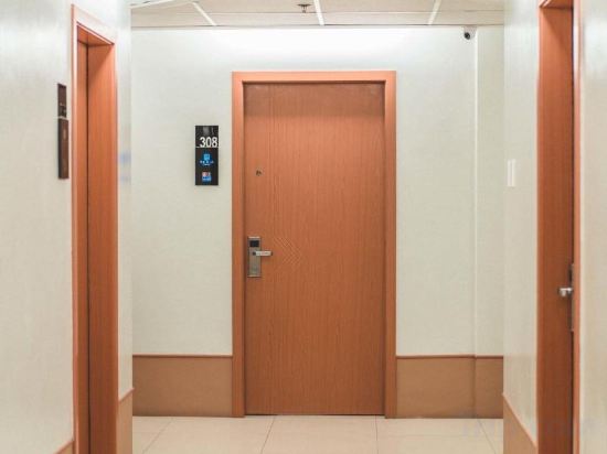 Фото Henia Hotel