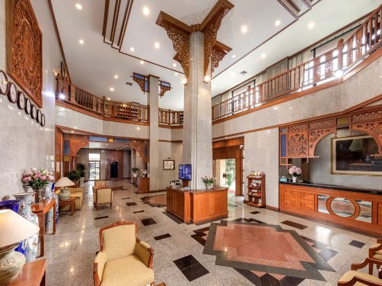 Фото отеля 2