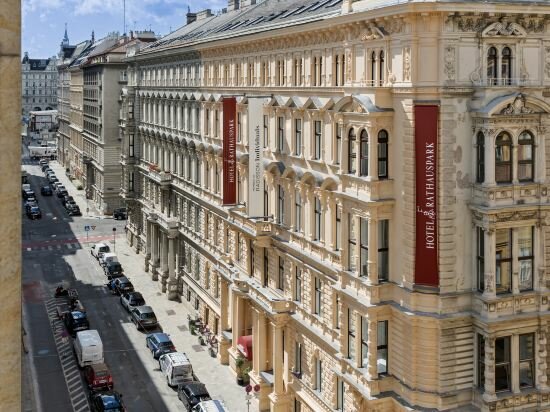 Фото Hotel Rathauspark Wien