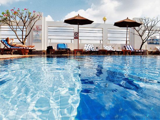 Фото Zenith Sukhumvit Hotel