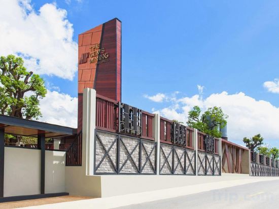Фото The Gems Mining Pool Villas Pattaya