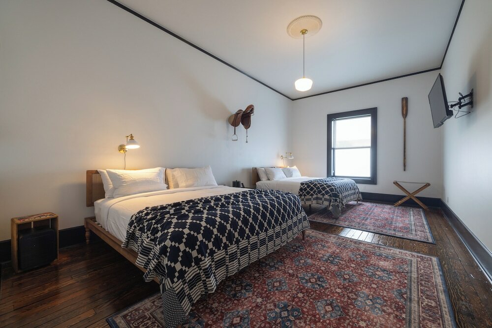 Фото The Weinhard Hotel