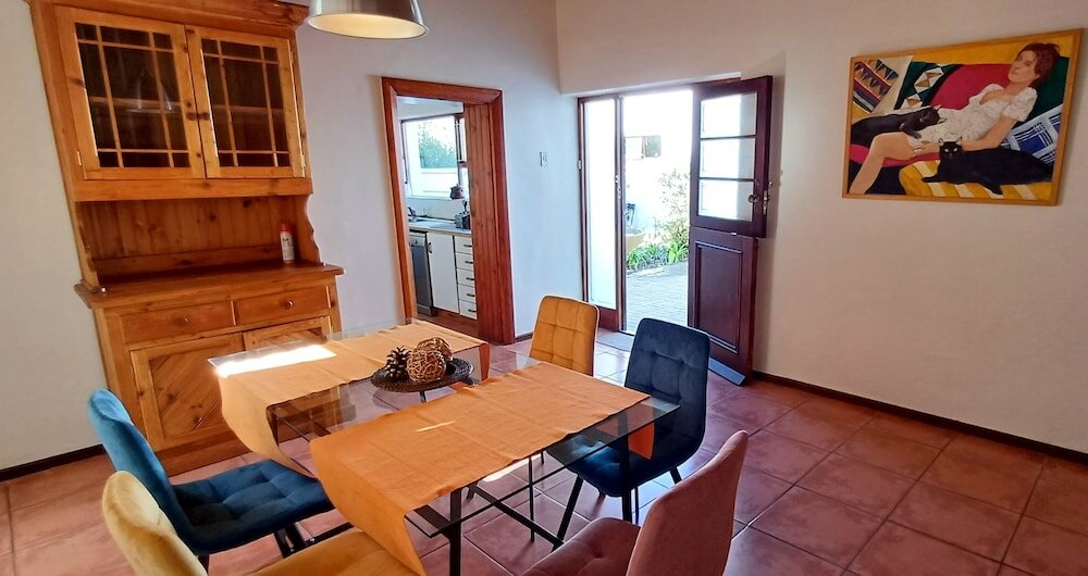 Фото Gubas De Hoek meet eat sleep