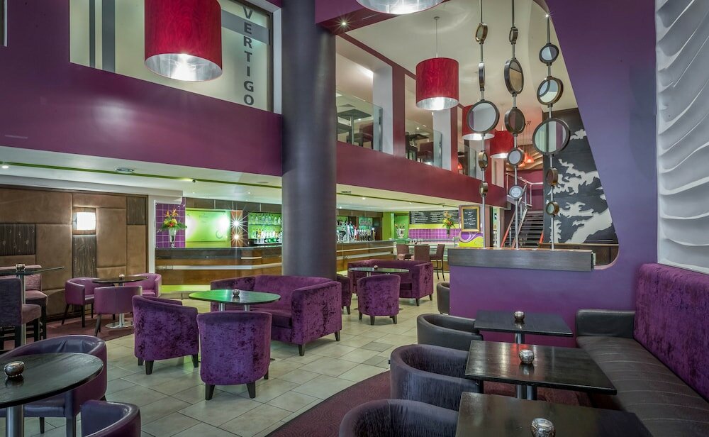 Фото Clayton Hotel Cardiff Lane