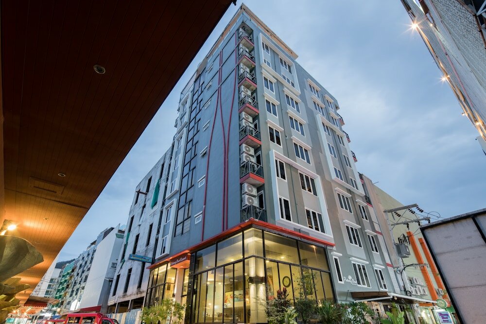 Фото Patong Buri Resort