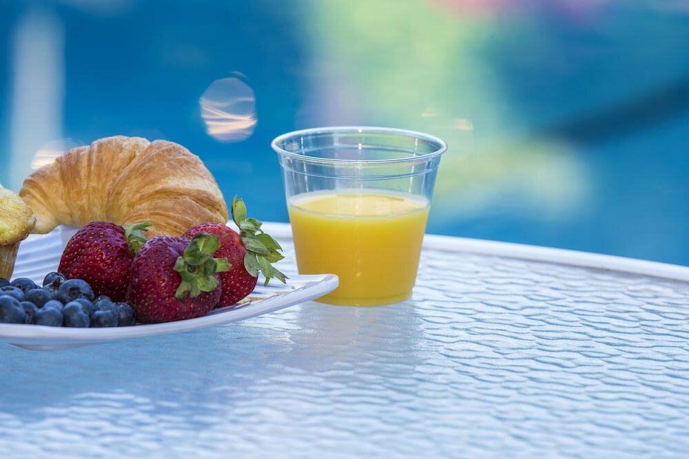 Фото Desert Riviera Hotel