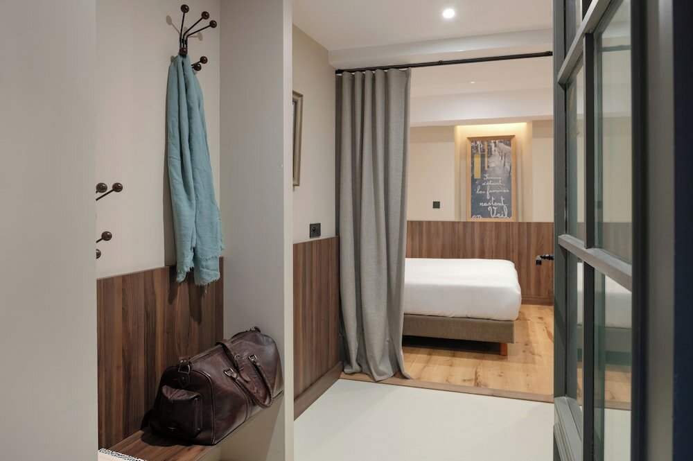 Фото L’Académie Hôtel Lyon