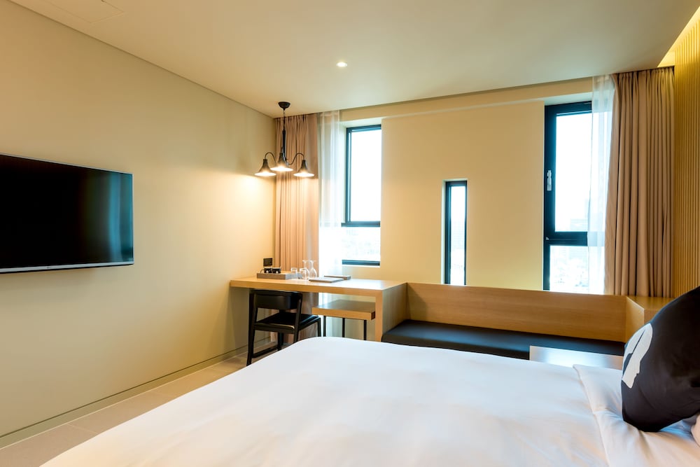 Фото Hotel The Designers Lyj Gangnam Premier