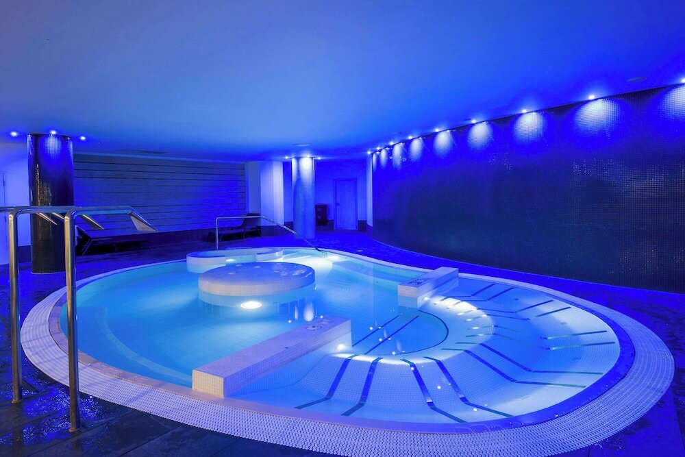 Фото Radisson RED London Twickenham