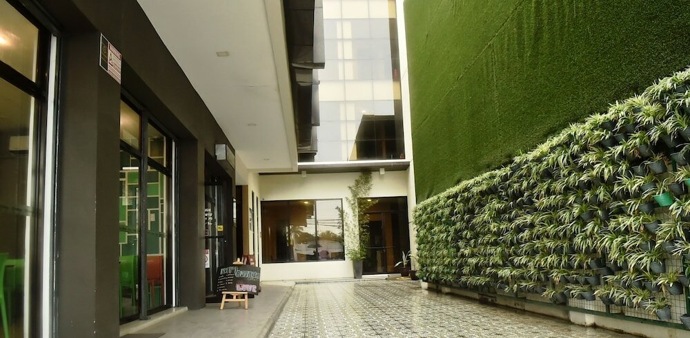 Фото Columbus Plaza Hotel