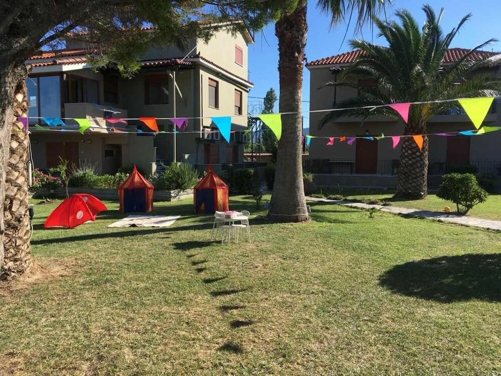 Фото Ariadnes Holiday Accommodation II