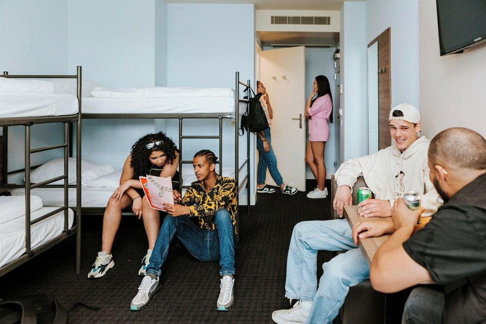 Фото Rotterdam Teleport Hotel