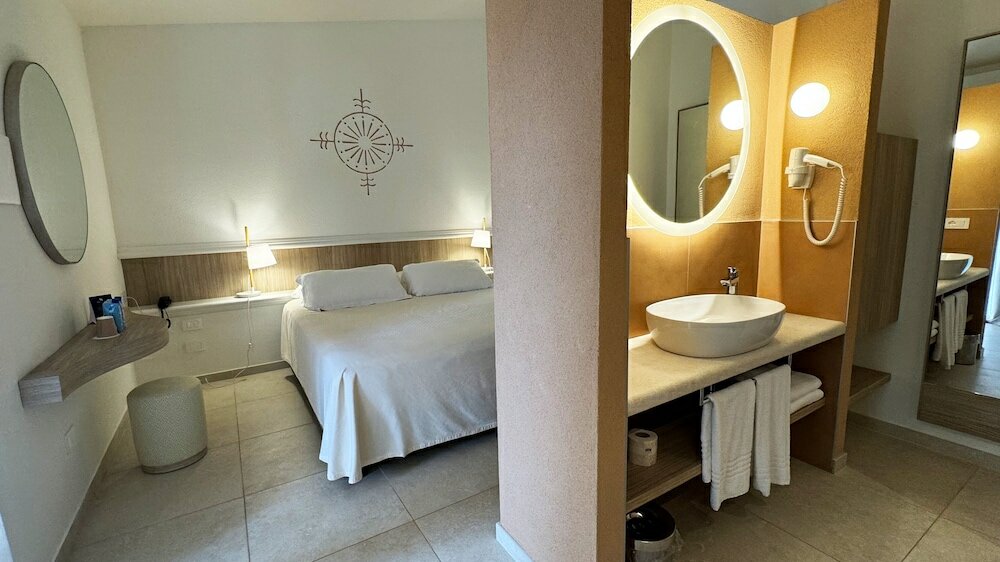 Фото Sant'Elmo Beach Hotel