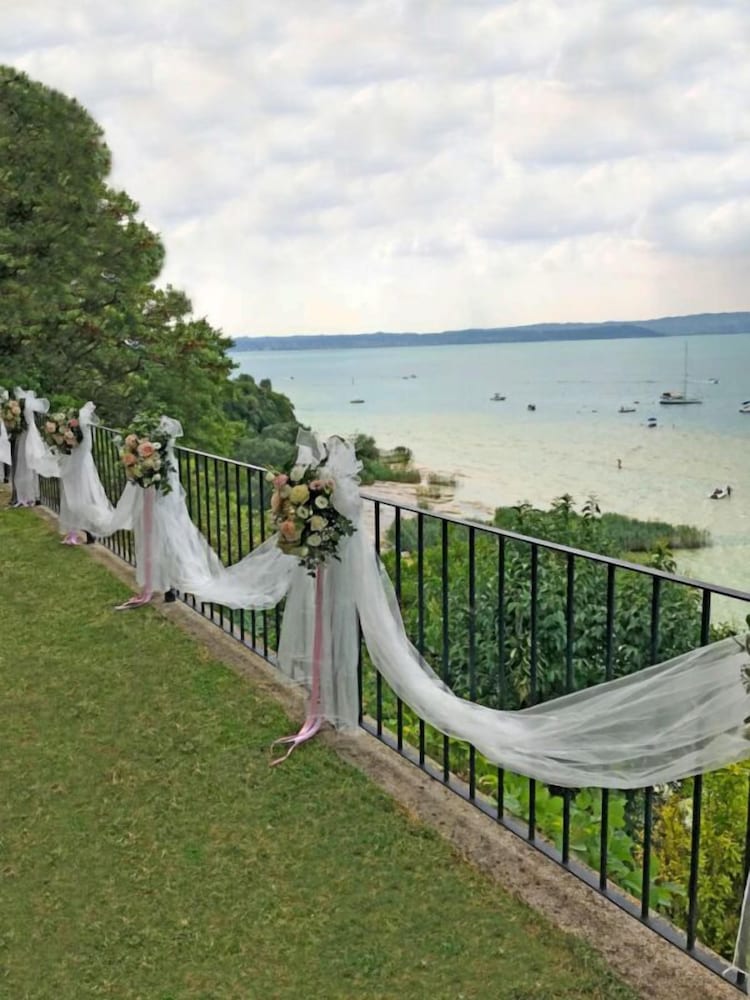 Фото Hotel Ideal