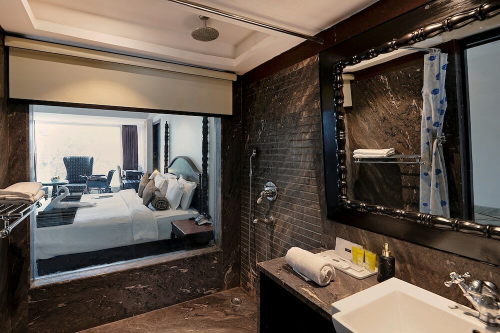 Фото Отель EllBee Ganga View