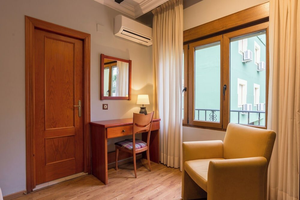 Фото Hotel California