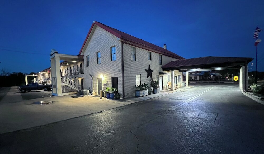 Фото Super 8 by Wyndham Fredericksburg