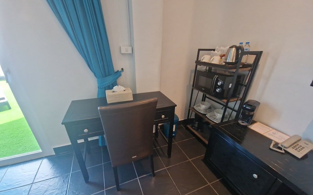 Фото The Venue Residence and Cabaret Show Bar