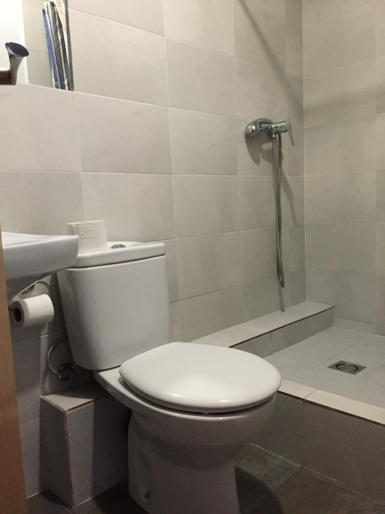 Фото Hostal Delfos