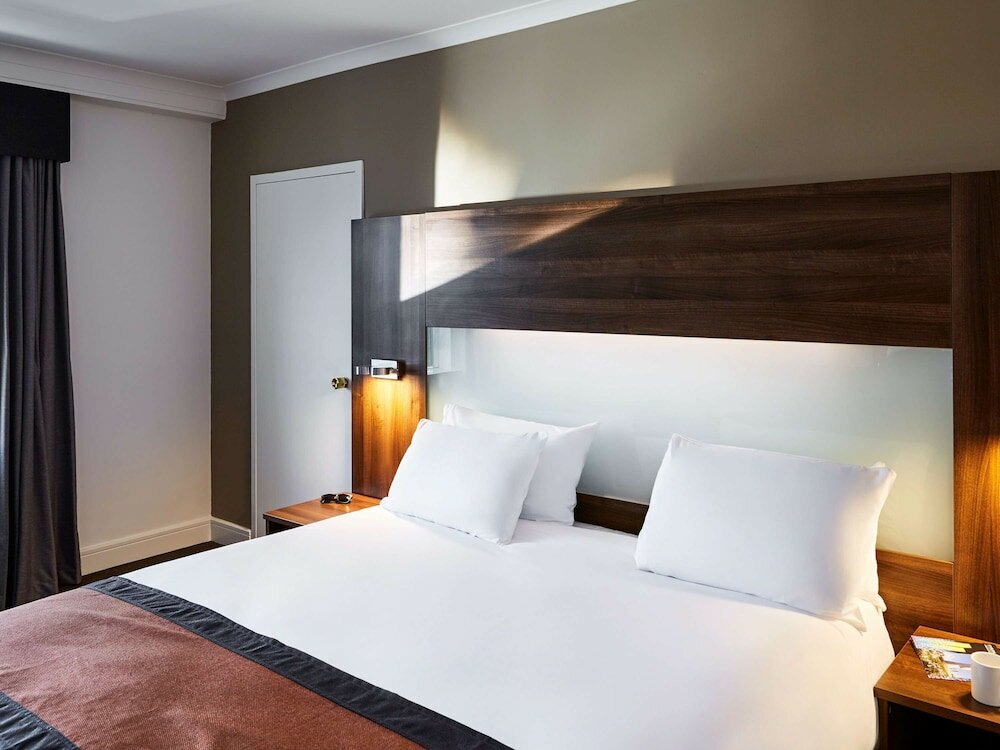 Фото Mercure St Helens