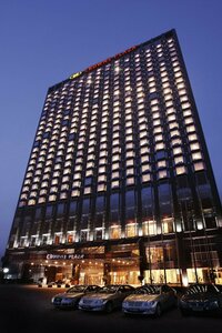 Crowne Plaza Beijing Sun Palace (Beijing, Taiyanggong North Street), hotel