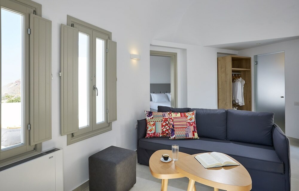 Фото Aperanto Suites