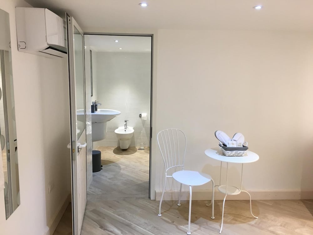 Фото B&b Napoli La scalinata di Chiaia