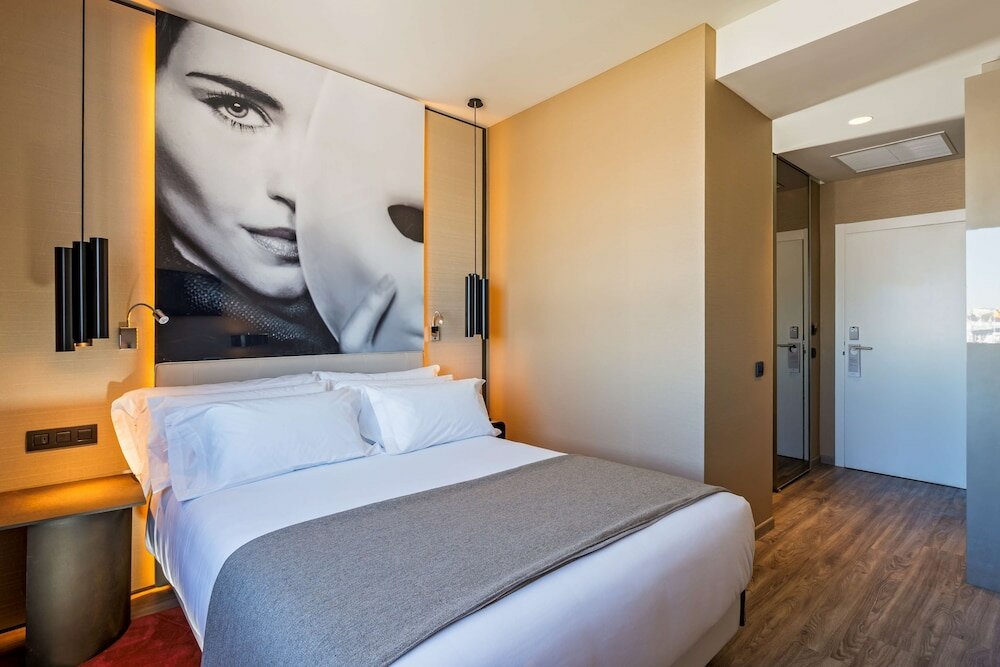 Фото Nh Collection Madrid Suecia